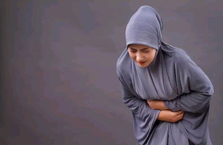 8 Penyebab Asam Lambung Naik (Kambuh) Saat Puasa